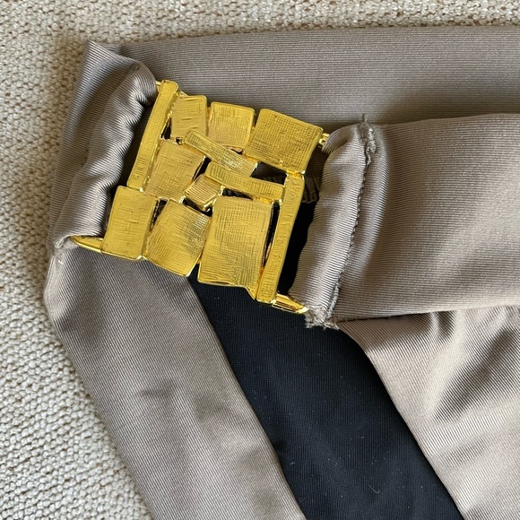 NWT Trina Turk black taupe colorblock gold mosaic square hardware sides size 6 - Picture 6 of 13